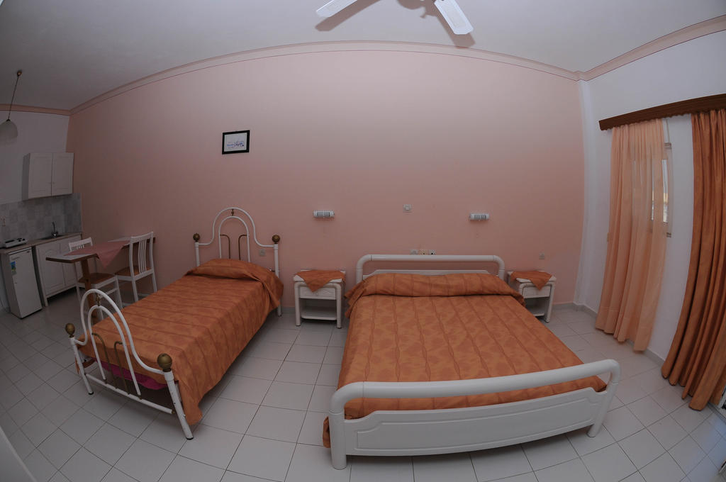 Efstathia Hotel Xirokambos  Chambre photo
