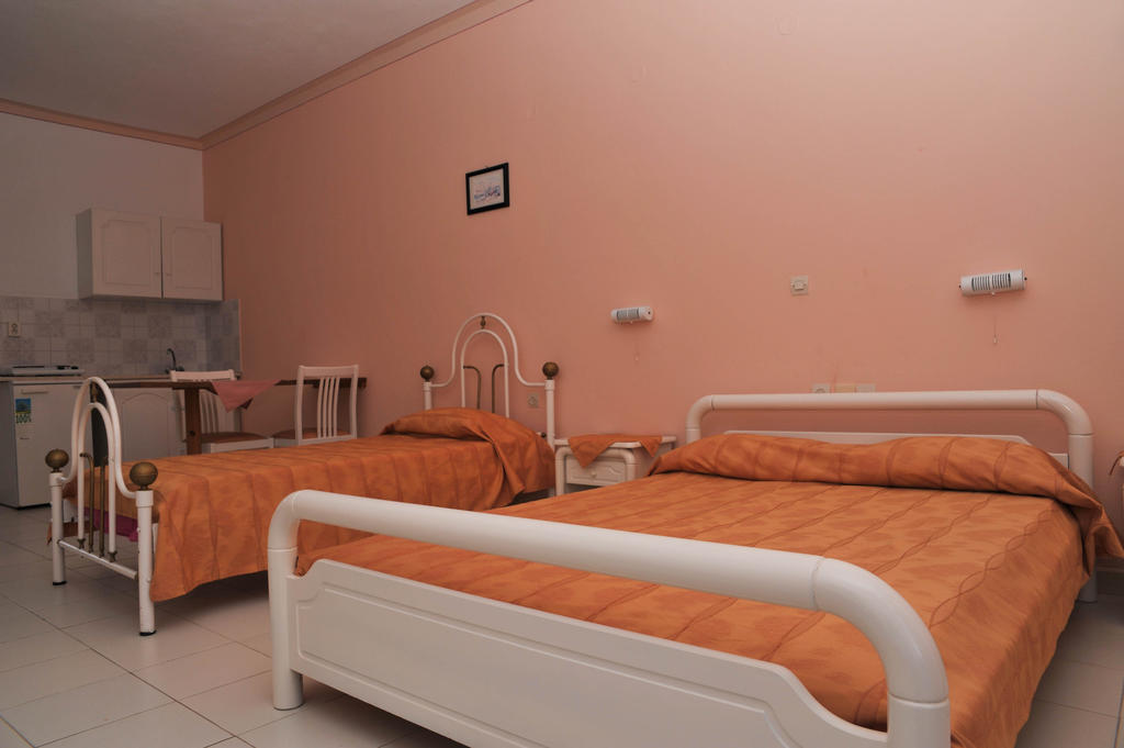 Efstathia Hotel Xirokambos  Extérieur photo